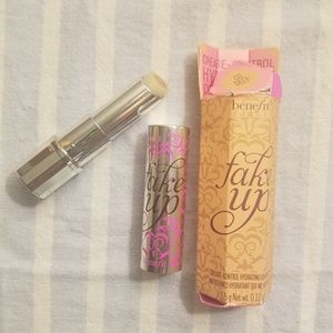 New Benefit Fake Up Concealer - Deep